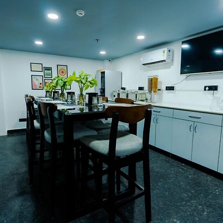 Bedchambers Luxury Apartment Near Golf Course Road Gurgaon Ngoại thất bức ảnh