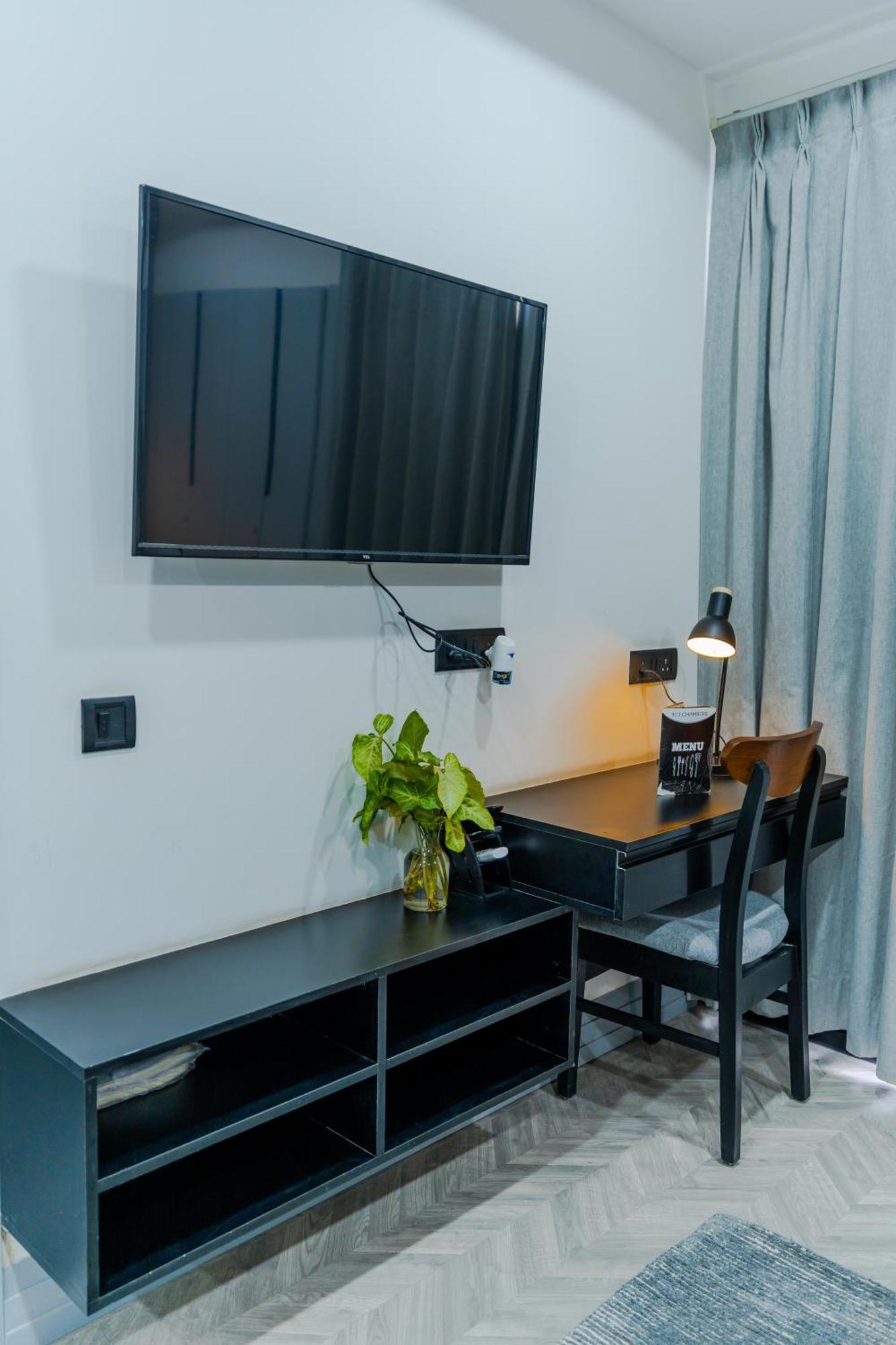 Bedchambers Luxury Apartment Near Golf Course Road Gurgaon Ngoại thất bức ảnh