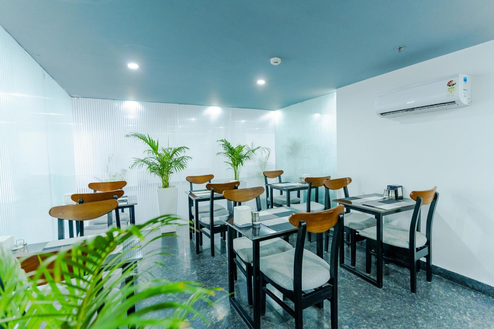 Bedchambers Luxury Apartment Near Golf Course Road Gurgaon Ngoại thất bức ảnh