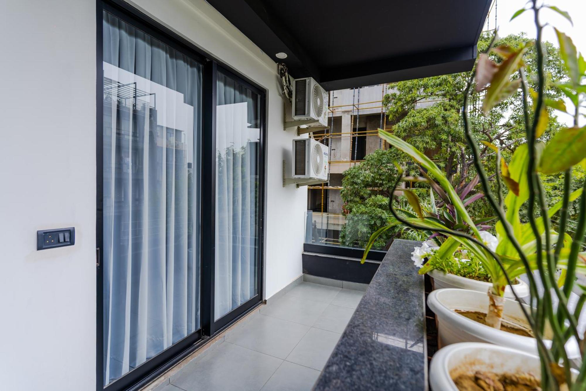 Bedchambers Luxury Apartment Near Golf Course Road Gurgaon Ngoại thất bức ảnh